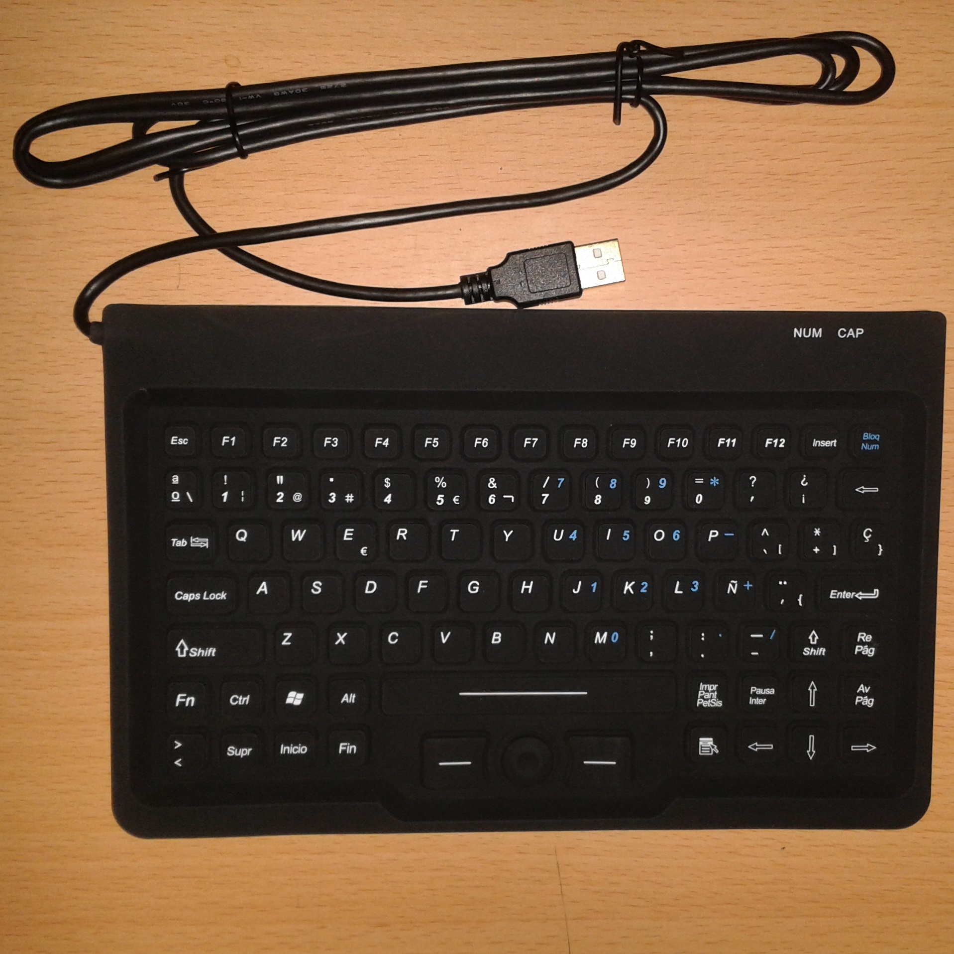 LBSK35303 - Mini teclado industrial de silicón en español con 86 teclas y mouse