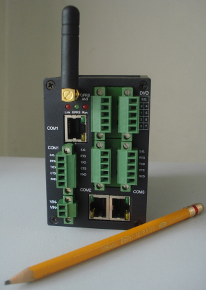 LBGT-69431: Transmisor-receptor de datos GPRS con 1 puerto serial RS-232/485, 2 puertos seriales RS-232, 6 entradas digitales y 2 salidas de digitales 